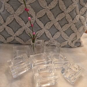 Set Of 8 Lucite Bud Holder Napkin Rings